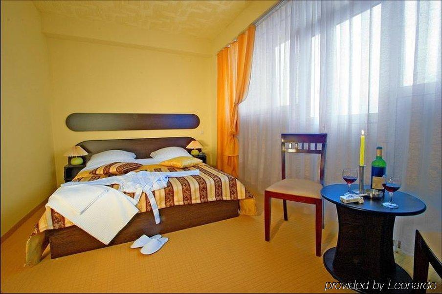 Hotel Charter オトペニ 部屋 写真